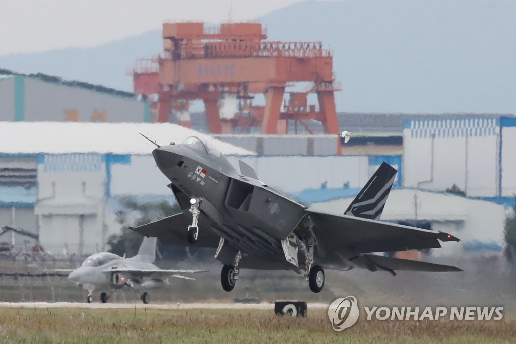 Chiến đấu cơ KF-21 cất cánh tại Sacheon, cách thủ đô Seoul, Hàn Quốc, khoảng 300 km về phía nam, ngày 28/9.