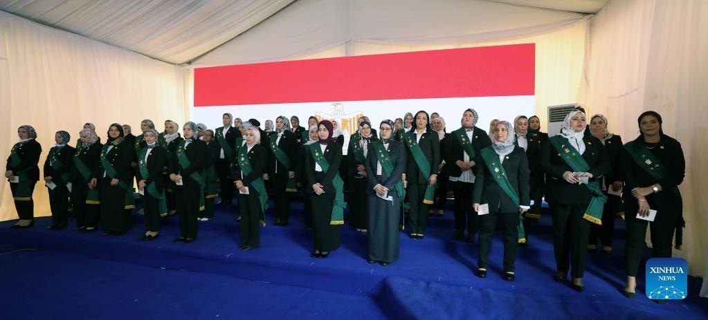 Ngày 19/10, gần 100 thành viên nữ trong Hội đồng Nhà nước Ai Cập đã tuyên thệ nhậm chức, trở thành những nữ thẩm phán đầu tiên tại một trong những cơ quan tư pháp chính của quốc gia Bắc Phi này. (Nguồn: Tân Hoa xã)