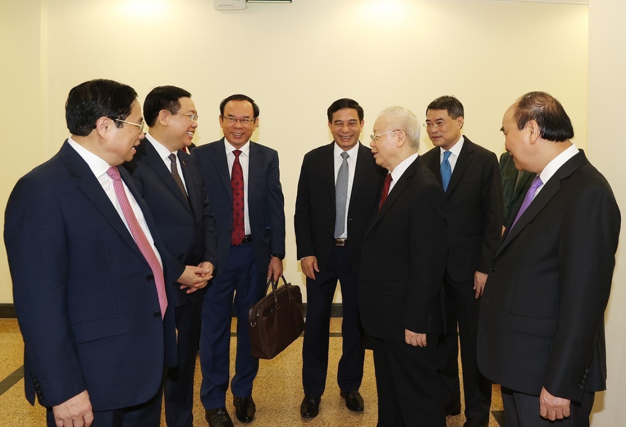 Thông báo Hội nghị lần thứ sáu Ban Chấp hành Trung ương Đảng khóa XIII | Chính trị | Vietnam+ (VietnamPlus)