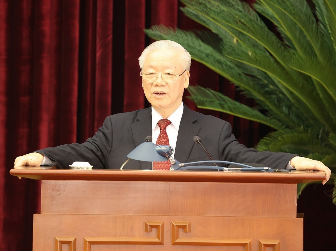 Tổng Bí thư Nguyễn Phú Trọng phát biểu bế mạc Hội nghị Trung ương lần thứ sáu Ban Chấp hành Trung ương Đảng khóa XIII.  (Nguồn: TTXVN)