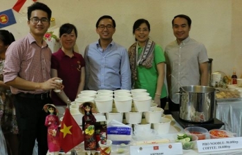 Quảng bá ẩm thực Việt Nam tại Hội chợ từ thiện ASEAN ở Indonesia