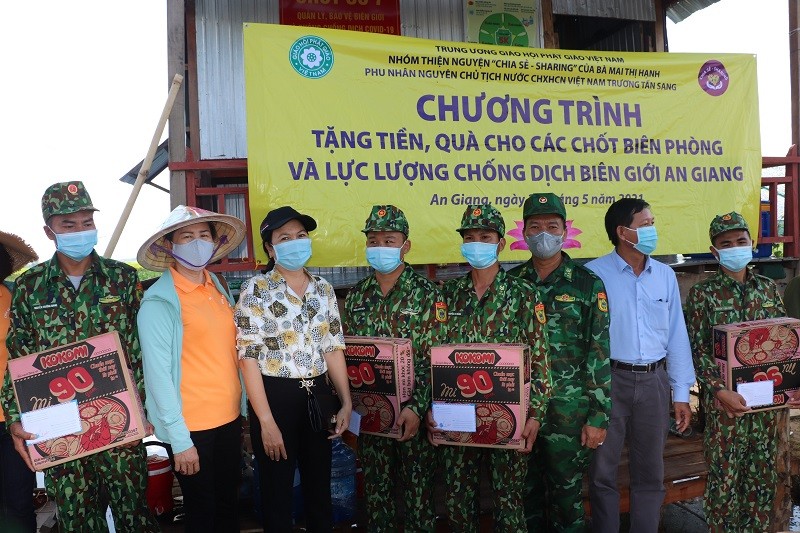 Giữ vững bình yên biên giới Tân Châu