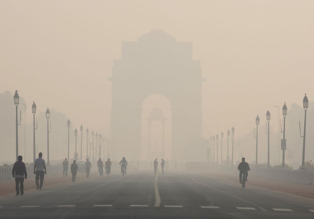 Thủ hiến Delhi của Ấn Độ, ông Arvind Kejriwal, ngày 13/11 đã ra lệnh đóng cửa tất cả các trường học trong 1 tuần vì tình trạng ô nhiễm không khí ở thủ đô đang cao đến mức nguy hiểm cho sức khỏe. (Nguồn: Bloomberg)