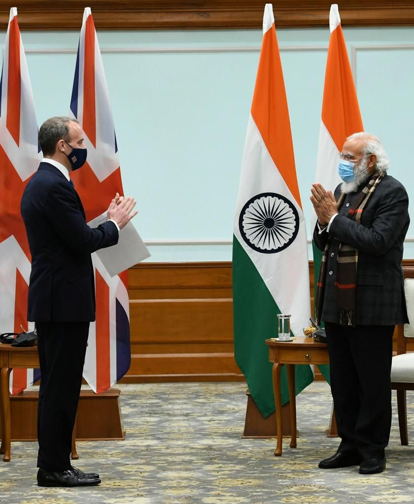 Ngoại trưởng Anh Raab chào xã giao Thủ tướng Ấn Độ Narendra Modi ngày 16/12. (Nguồn: Twitter)