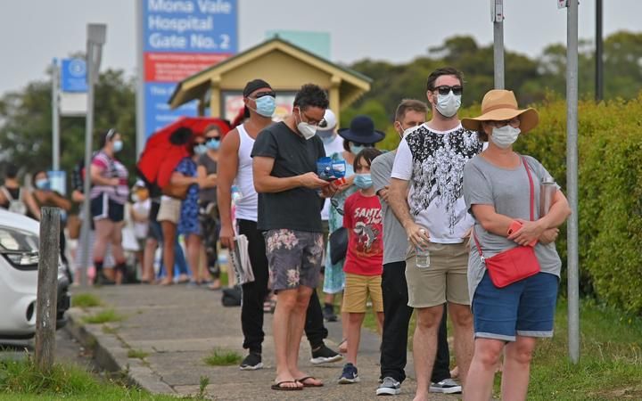 People line up for a Covid-19 coronavirus testing at Mona Vale Hospital in Sydney. Photo: AFP