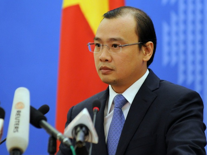Yêu cầu Trung Quốc chấm dứt xây dựng căn cứ quân sự ở Hoàng Sa