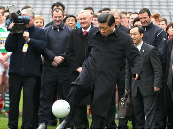 Ngoại giao bóng đá Trung Quốc: Mạnh vì gạo…