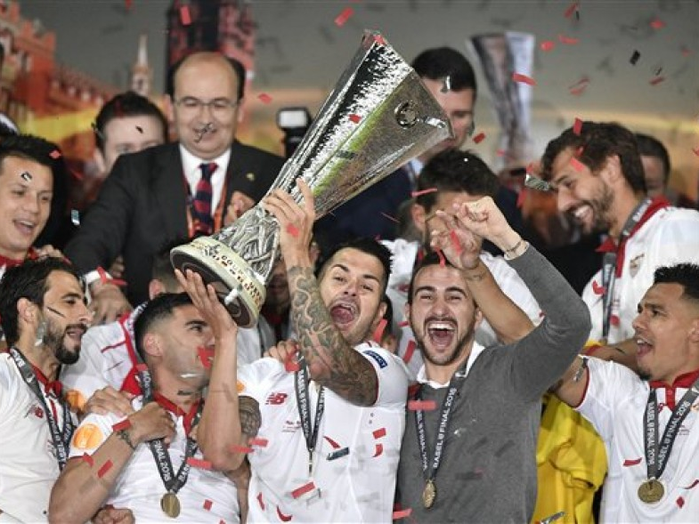 Sevilla lần thứ 3 liên tiếp vô địch Europa League
