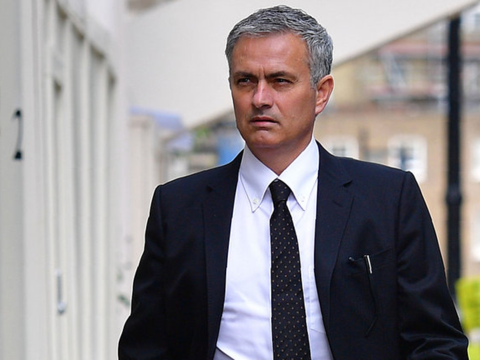 Chính thức: Man United bổ nhiệm Mourinho làm HLV trưởng