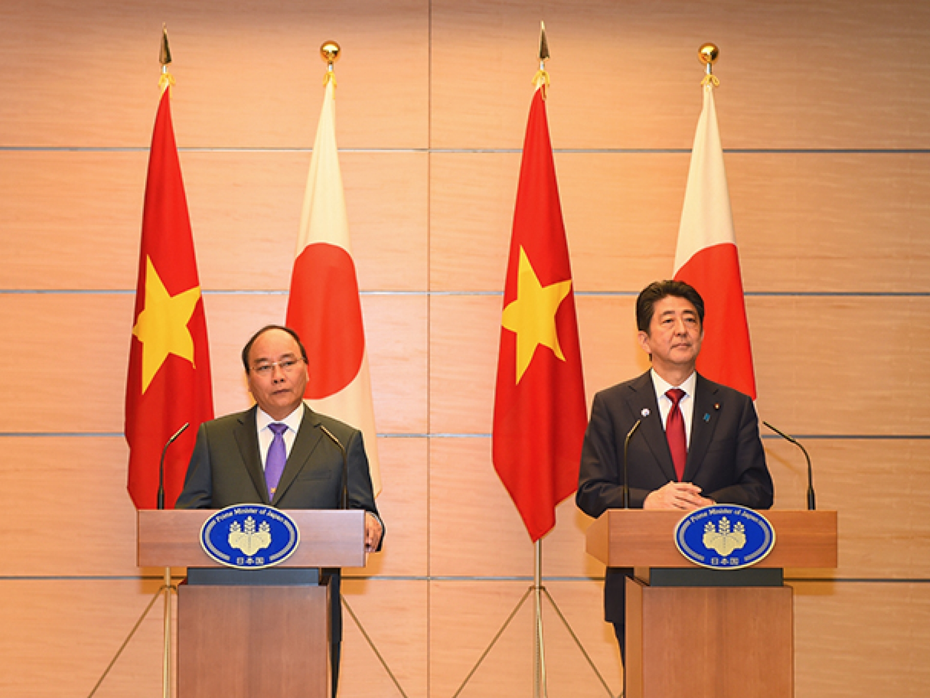 Thủ tướng phát biểu với báo chí sau hội đàm với Thủ tướng Nhật Bản
