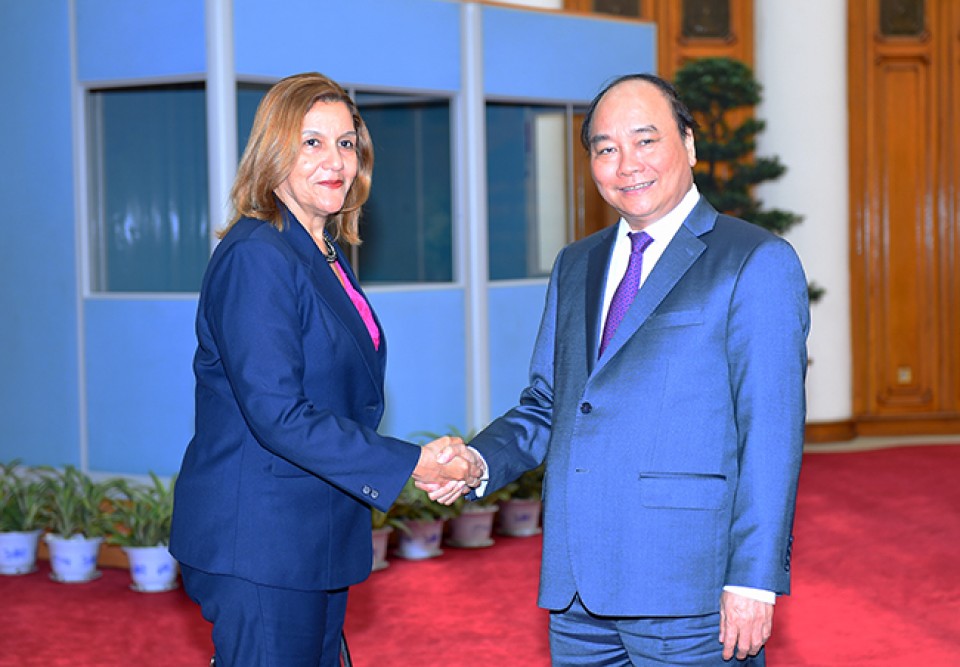 thanh tuu phat trien cua viet nam la su khich le doi voi nhan dan cuba