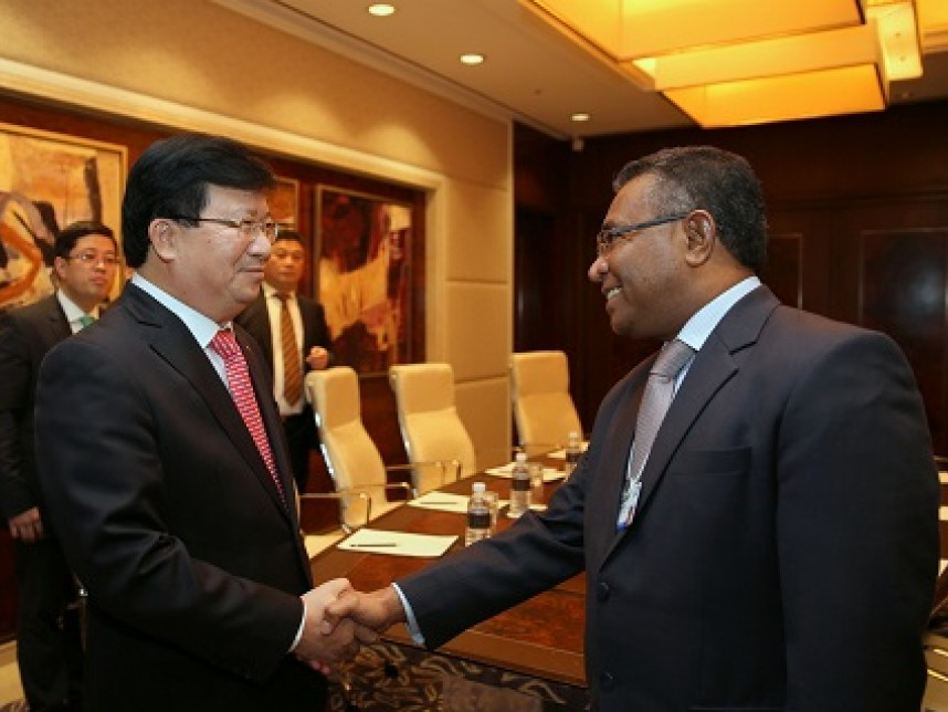 Phó Thủ tướng Trịnh Đình Dũng gặp lãnh lãnh đạo Timor Leste và Indonesia