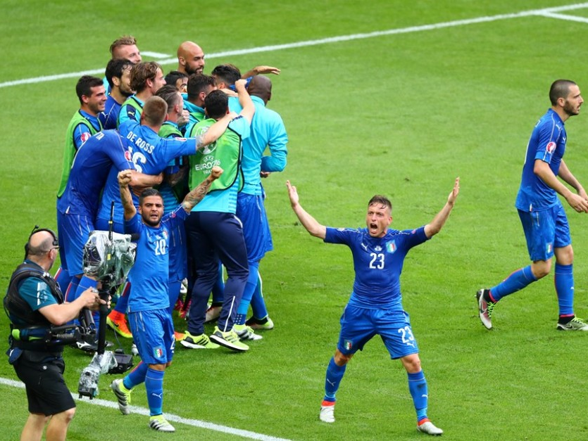 Tây Ban Nha vỡ mộng ăn ba, Italy gặp Đức ở tứ kết