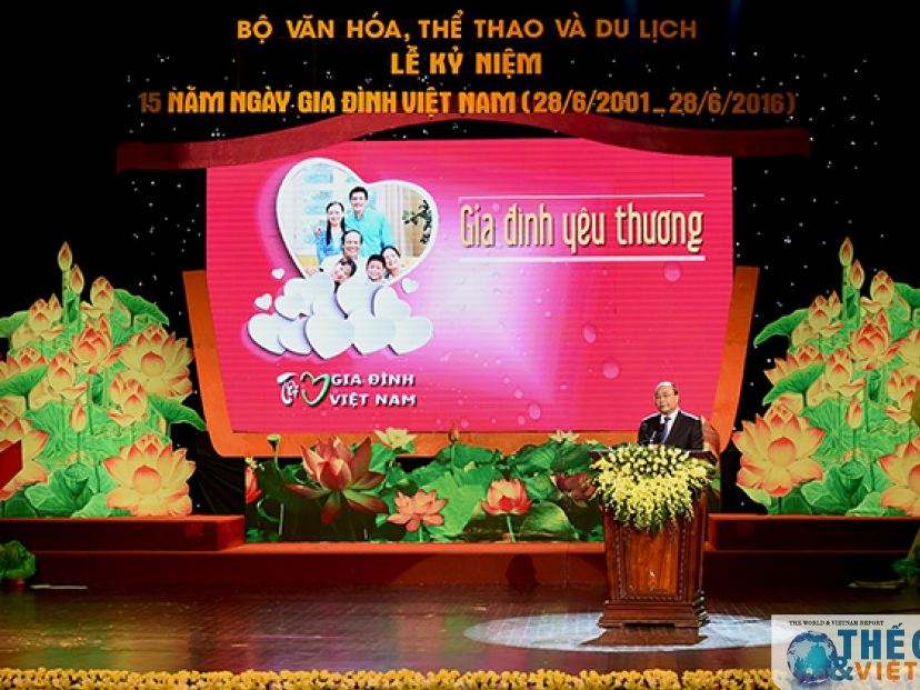 Thủ tướng Nguyễn Xuân Phúc dự Lễ kỷ niệm 15 năm ngày Gia đình Việt Nam