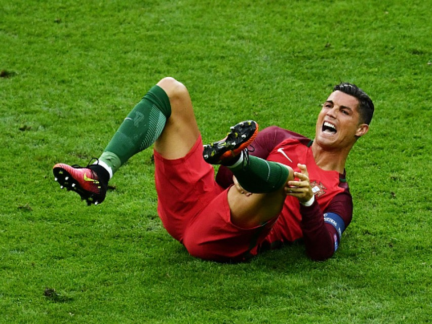 Chấn thương nặng, Ronaldo nghỉ thi đấu 5 tháng?