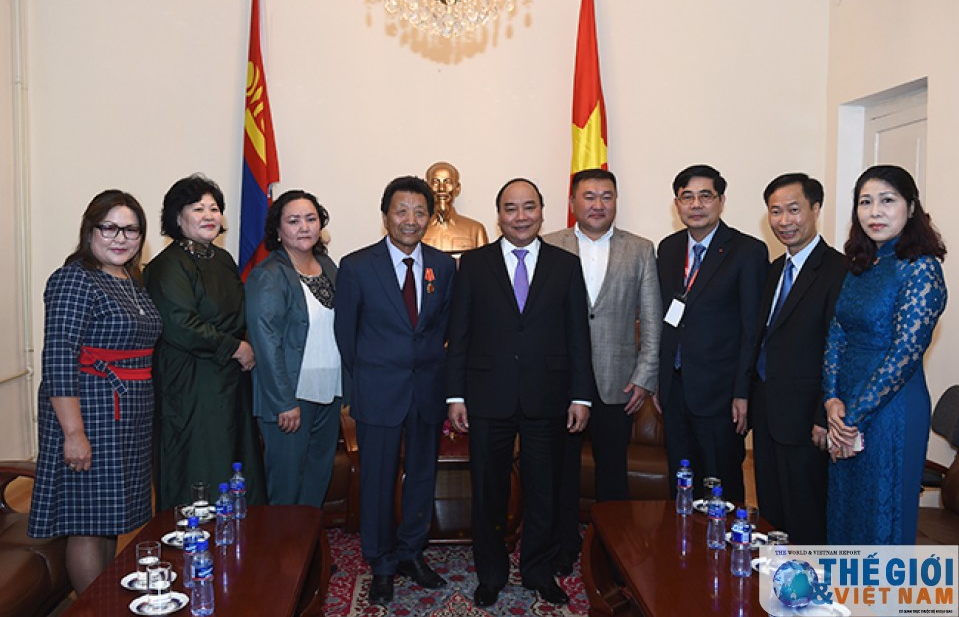 Thủ tướng tiếp Chủ tịch Hội hữu nghị Mông Cổ-Việt Nam
