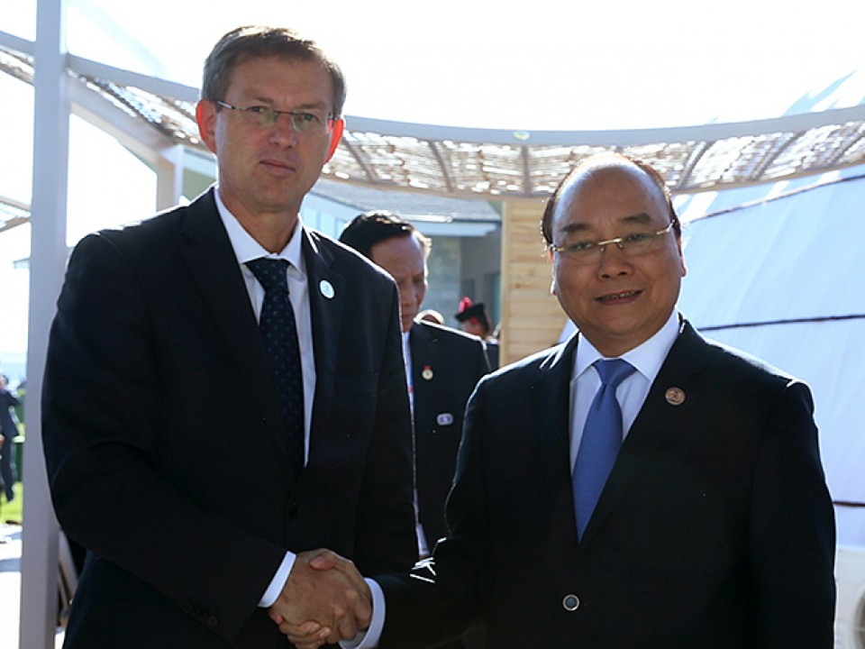 Thủ tướng Nguyễn Xuân Phúc gặp Thủ tướng Slovenia