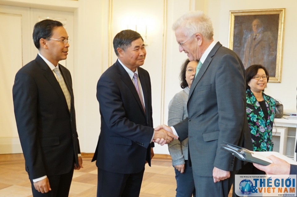 viet nam tham gia doan dai su asean tham bang baden w rttemberg