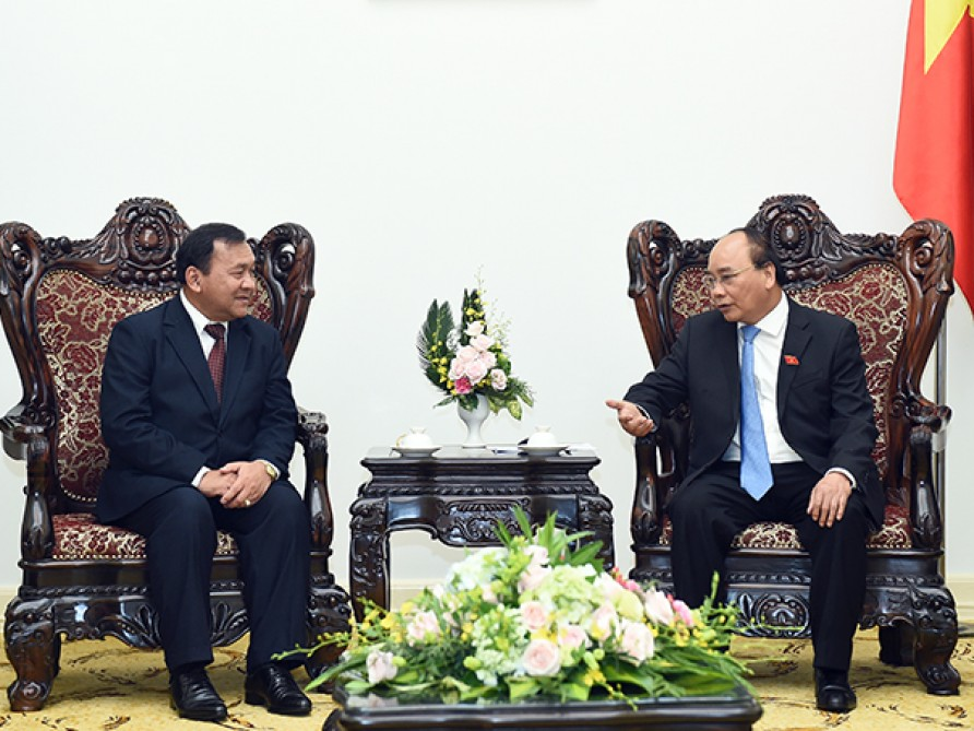 Thủ tướng Nguyễn Xuân Phúc tiếp Đại sứ Campuchia chào từ biệt