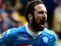 higuain lap hat trick juventus dai thang 7 0