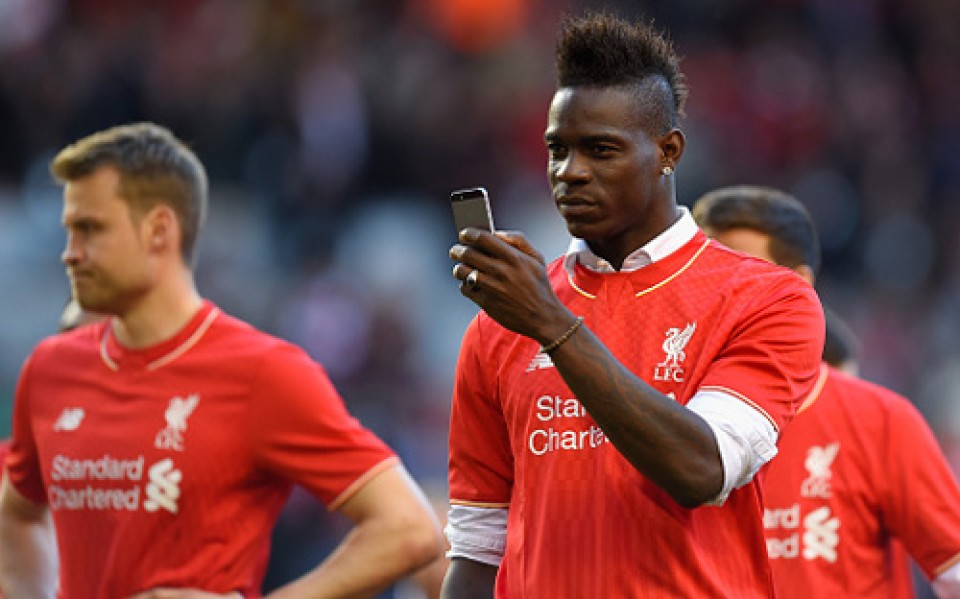 cuc no balotelli khien liverpool kho xu