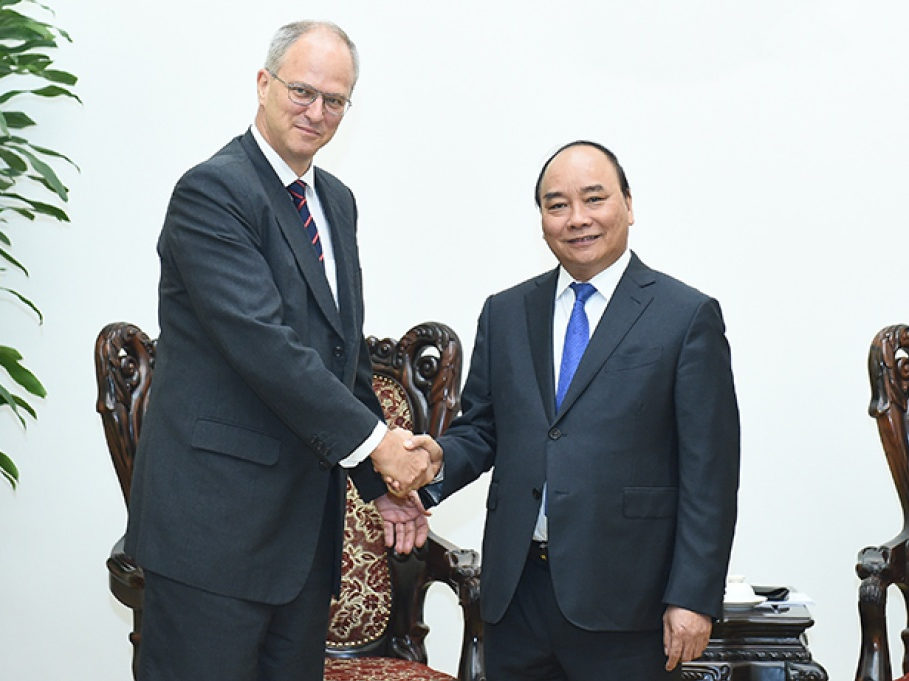 Thủ tướng mong muốn Đức hỗ trợ Việt Nam đào tạo nghề