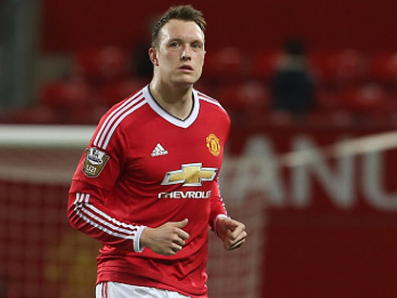 Arsenal hết cửa chiêu mộ Phil Jones