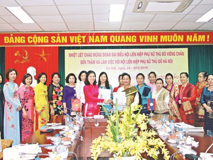“Nhiều đoàn khách quốc tế chọn may áo dài ngay khi đến Hà Nội”