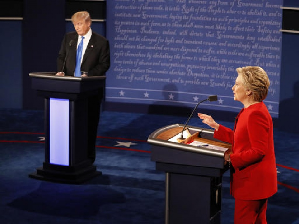 Báo Nga khen bà Clinton sau cuộc tranh luận đầu tiên