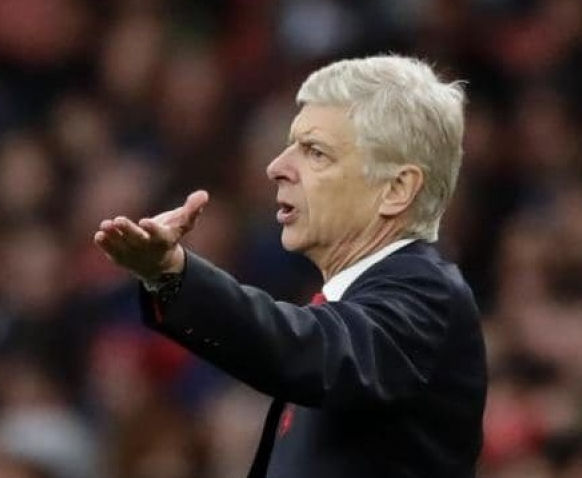Arsenal họp quyết định tương lai của HLV Wenger?