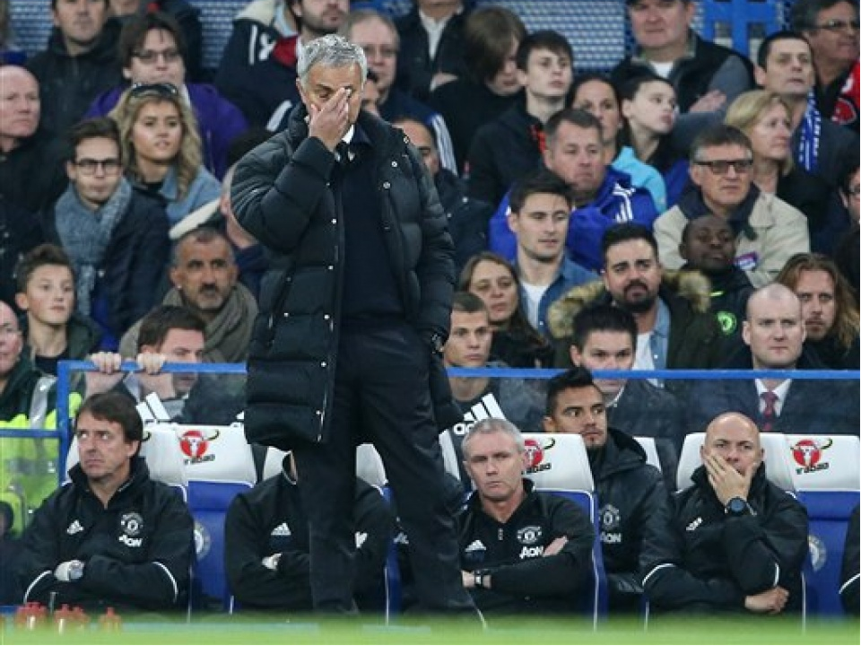 Mourinho gửi lời xin lỗi CĐV Man United