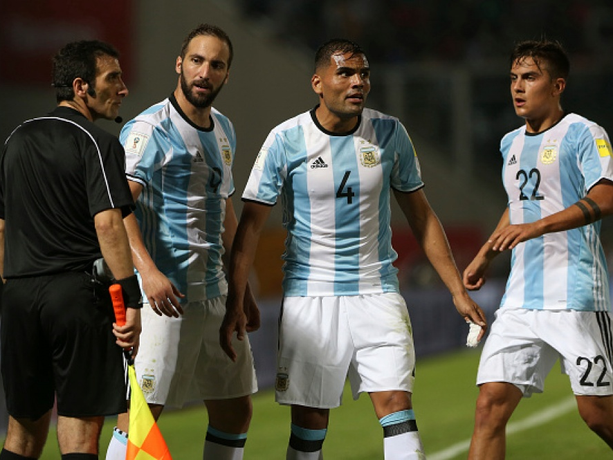 Bolivia bị phạt, Argentina lâm nguy tại vòng loại World Cup 2018