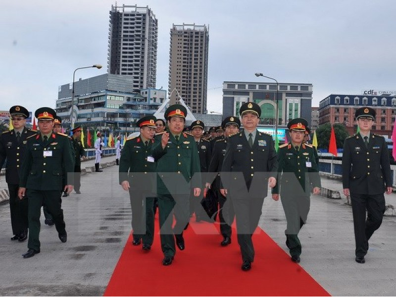 Việt-Trung lập đường dây liên lạc quốc phòng, hai Bộ trưởng điện đàm