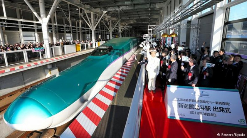 Nhật Bản khai trương đường sắt cao tốc đến đảo Hokkaido
