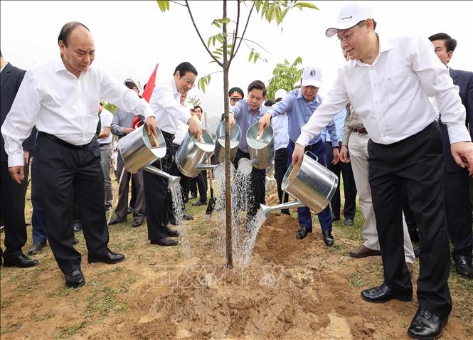 Thủ tướng Nguyễn Xuân Phúc dự Lễ hưởng ứng trồng 1 tỷ cây xanh - Vì một Việt Nam xanh