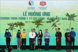 Thủ tướng Nguyễn Xuân Phúc dự Lễ hưởng ứng trồng 1 tỷ cây xanh - Vì một Việt Nam xanh