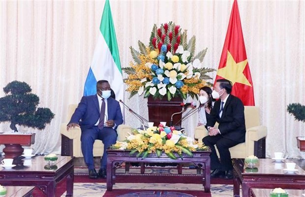 HCM City leader hosts Sierra Leone President