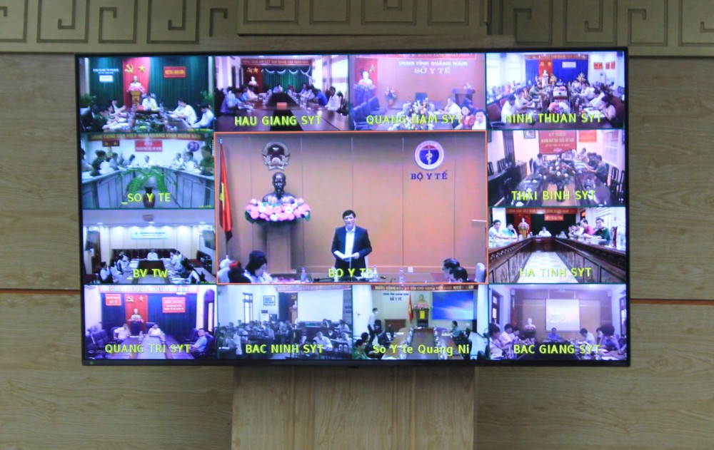 Quang cảnh hội nghị trực tuyến về công tác phòng chống dịch Covid-19 với 63 tỉnh, thành phố trên toàn quốc sáng 16/4.