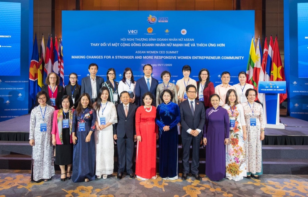 Hội nghị thượng đỉnh doanh nhân nữ ASEAN tổ chức ngày 9/11/2020 tại Hà Nội.