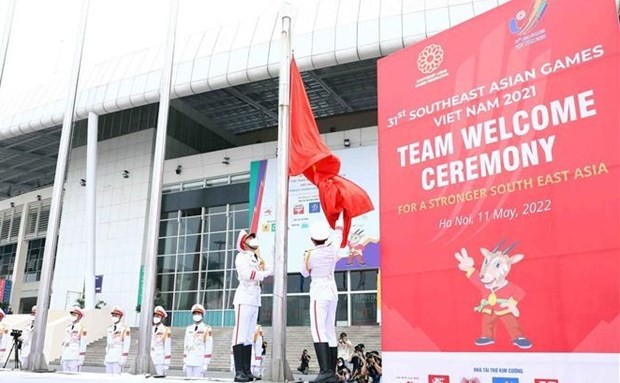 At the flag-raising ceremony. (Photo: VNA)