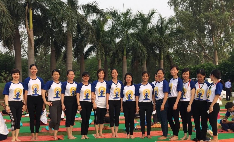 muon mau huong ung ngay yoga quoc te