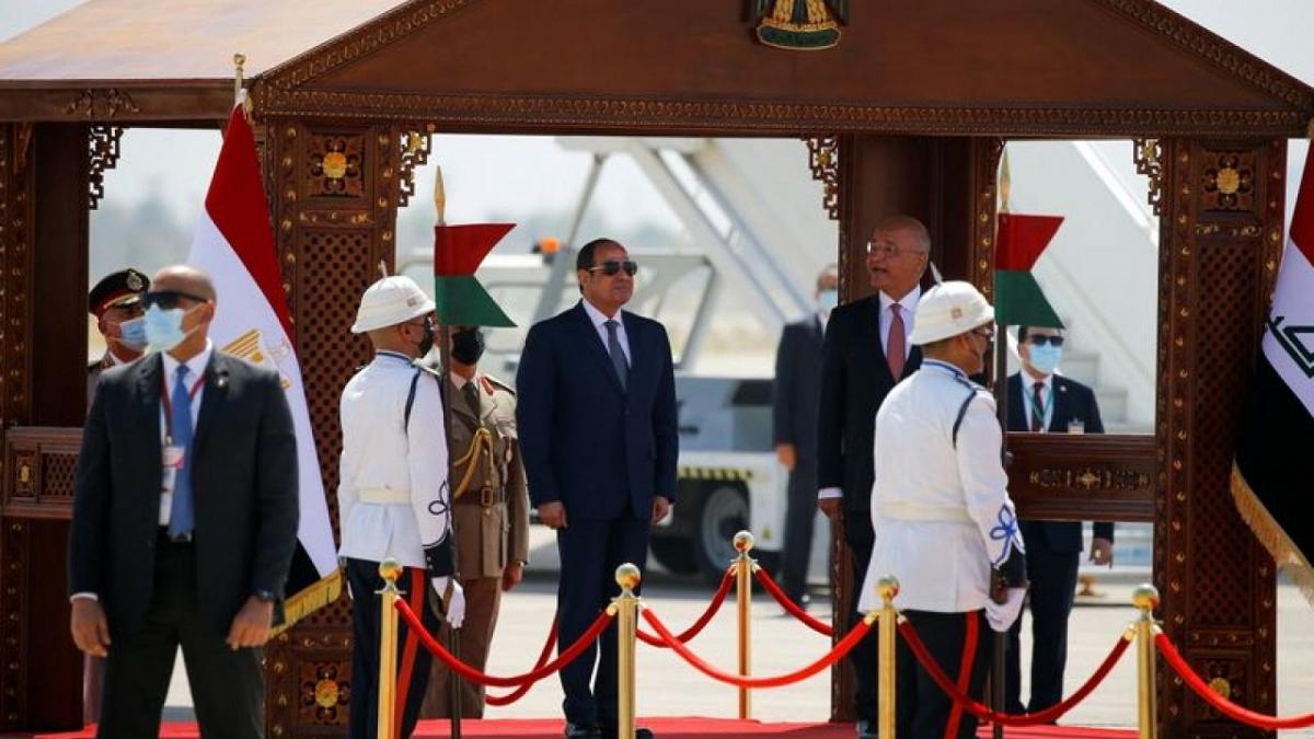 Tổng thống Ai Cập Abdel Fattah al-Sisi ngày 27/6 đã tới thủ đô Baghdad trong chuyến thăm Iraq và dự Hội nghị thượng đỉnh Hội nghị thượng đỉnh Ai Cập, Iraq và Jordan.
