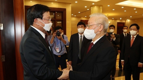 Diplomatic Ceremonies: Reception of the Head of State-cum-the Head of the Governing Party on a state visit under two titles