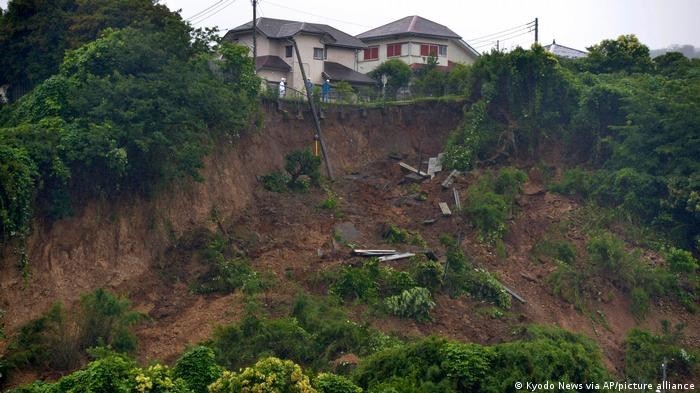 Nhật Bản: Ít nhất 20 người mất tích sau vụ lở đất