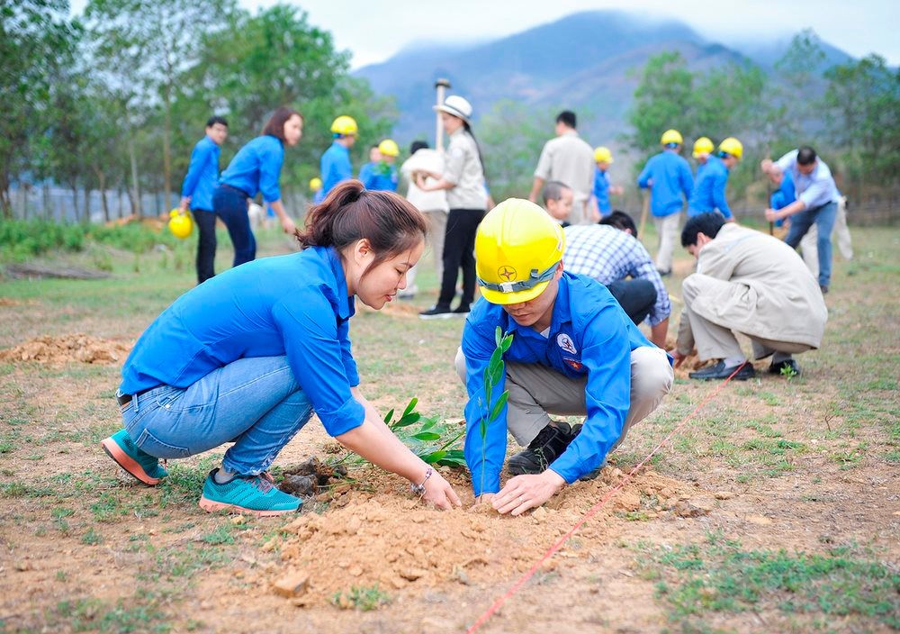 Thanh niên tham gia bảo vệ môi trường. (Nguồn: baotainguyenmoitruong)