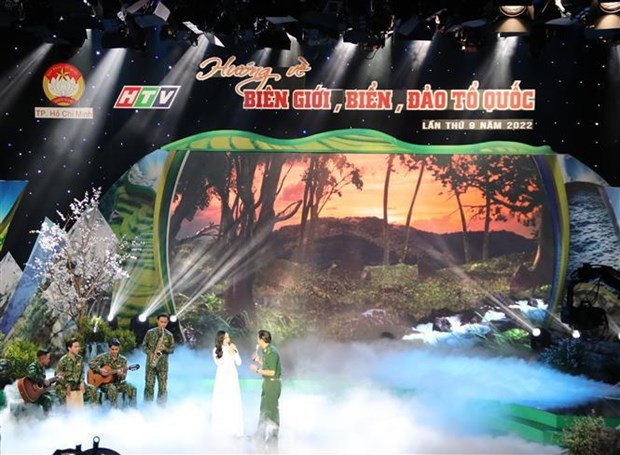 Over 1.88 million USD was raised for the national sea and island fund at the art performance. (Source: VNA)