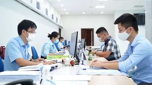 Quang Ninh: Ha Long pilots settlement of administrative procedures at post offices