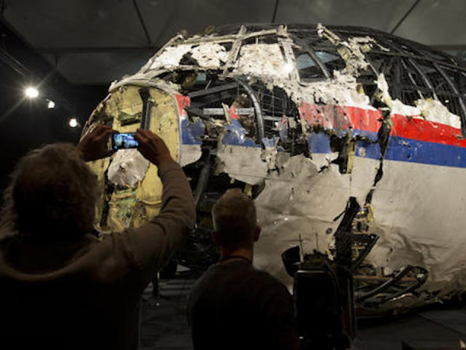 Máy bay MH17 bị rơi là do trúng tên lửa Buk