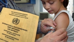 Tiêm vaccine Covid-19 ở Đức: Tự nguyện hay áp lực?