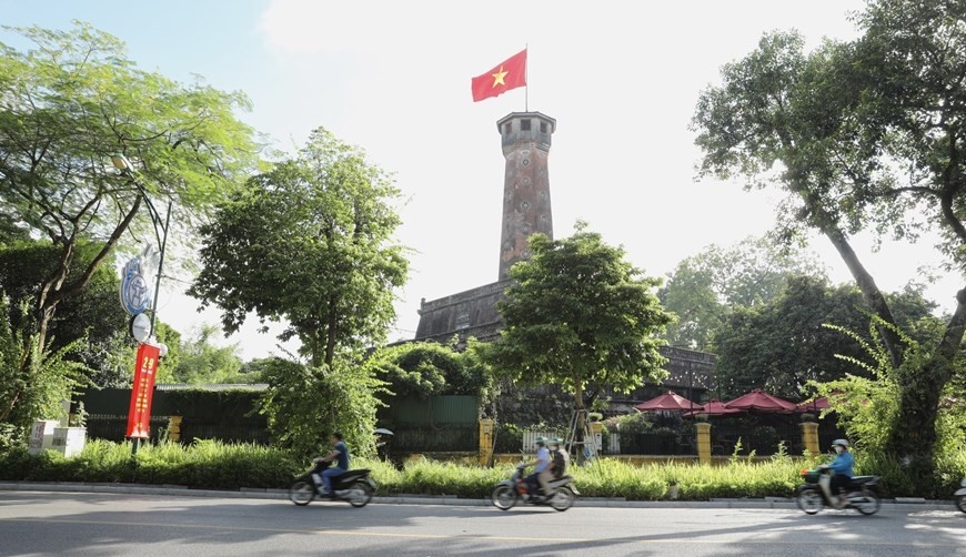 Hanoi adorned with national flags and flowers to celebrate 77th National Day